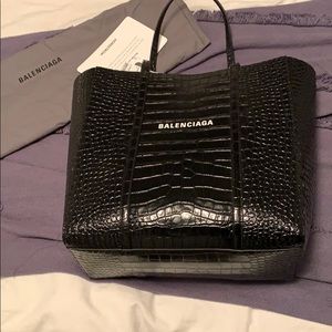 Small Everyday Croc Embossed Calfskin Tote